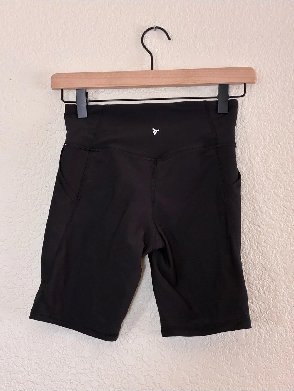 Old Navy  | Like new girls black stretch biker shorts kick shorts size 10-12